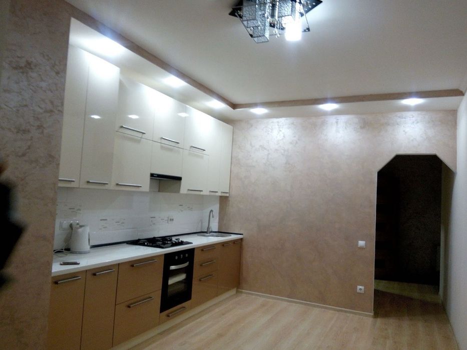 Продаж кухонного набору в ідеальному стані