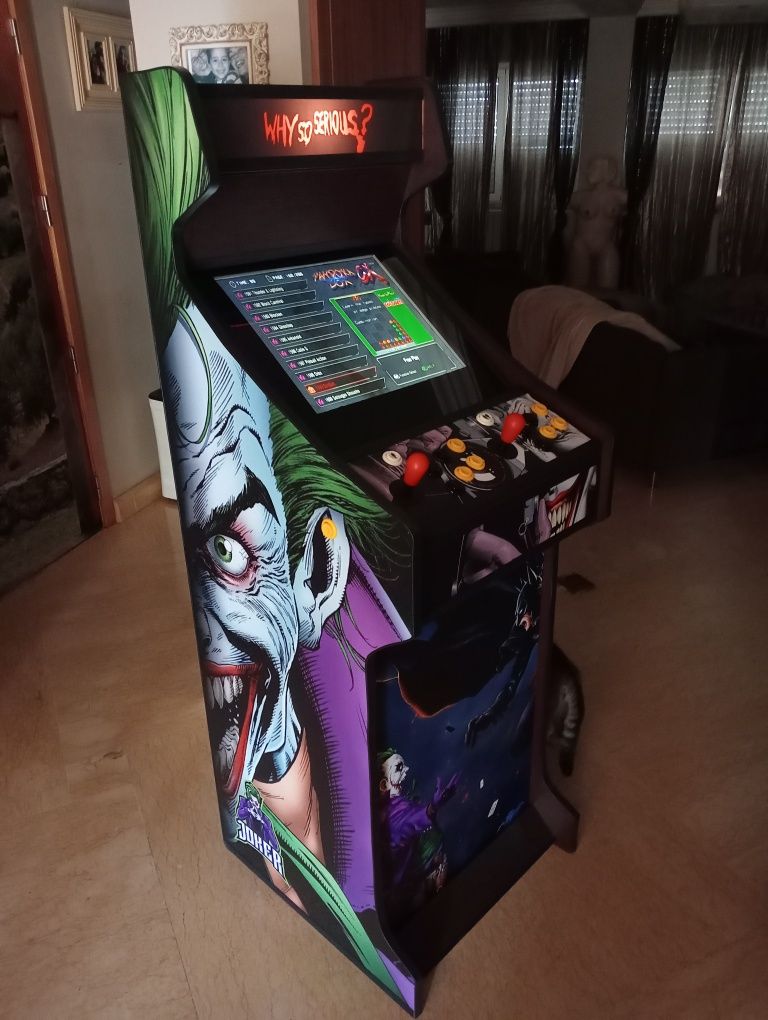 Máquina arcade pronta a jogar