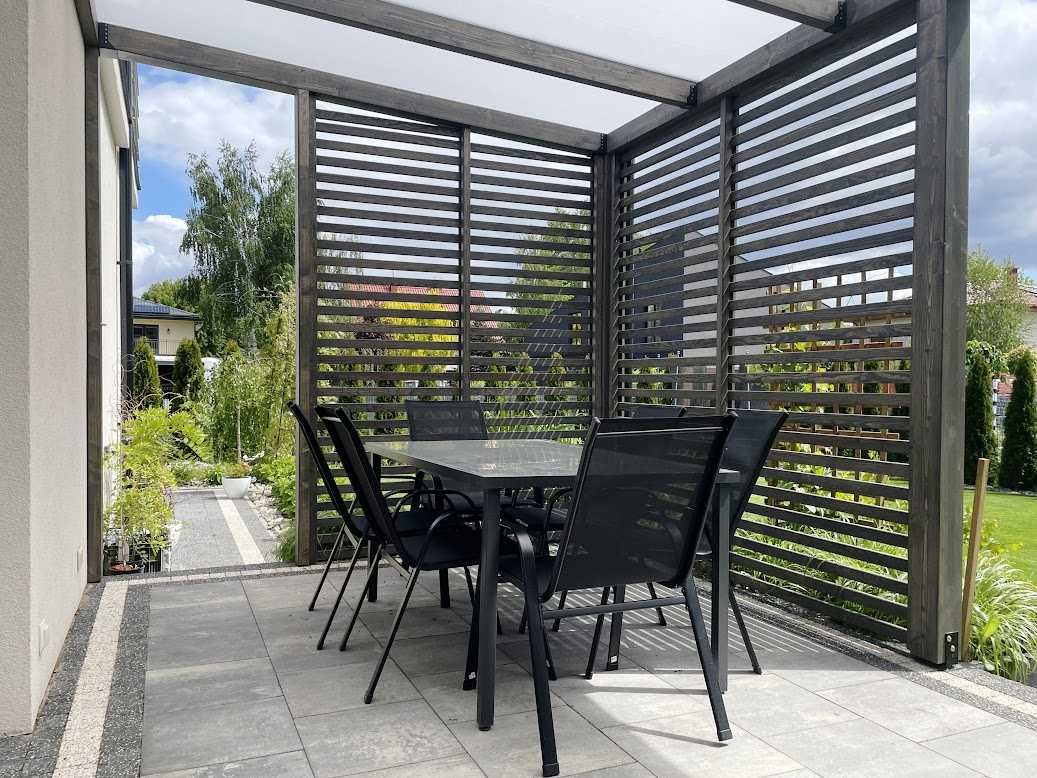pergola z drewna klejonego BSH, zadaszenie tarasu, poliwęglan