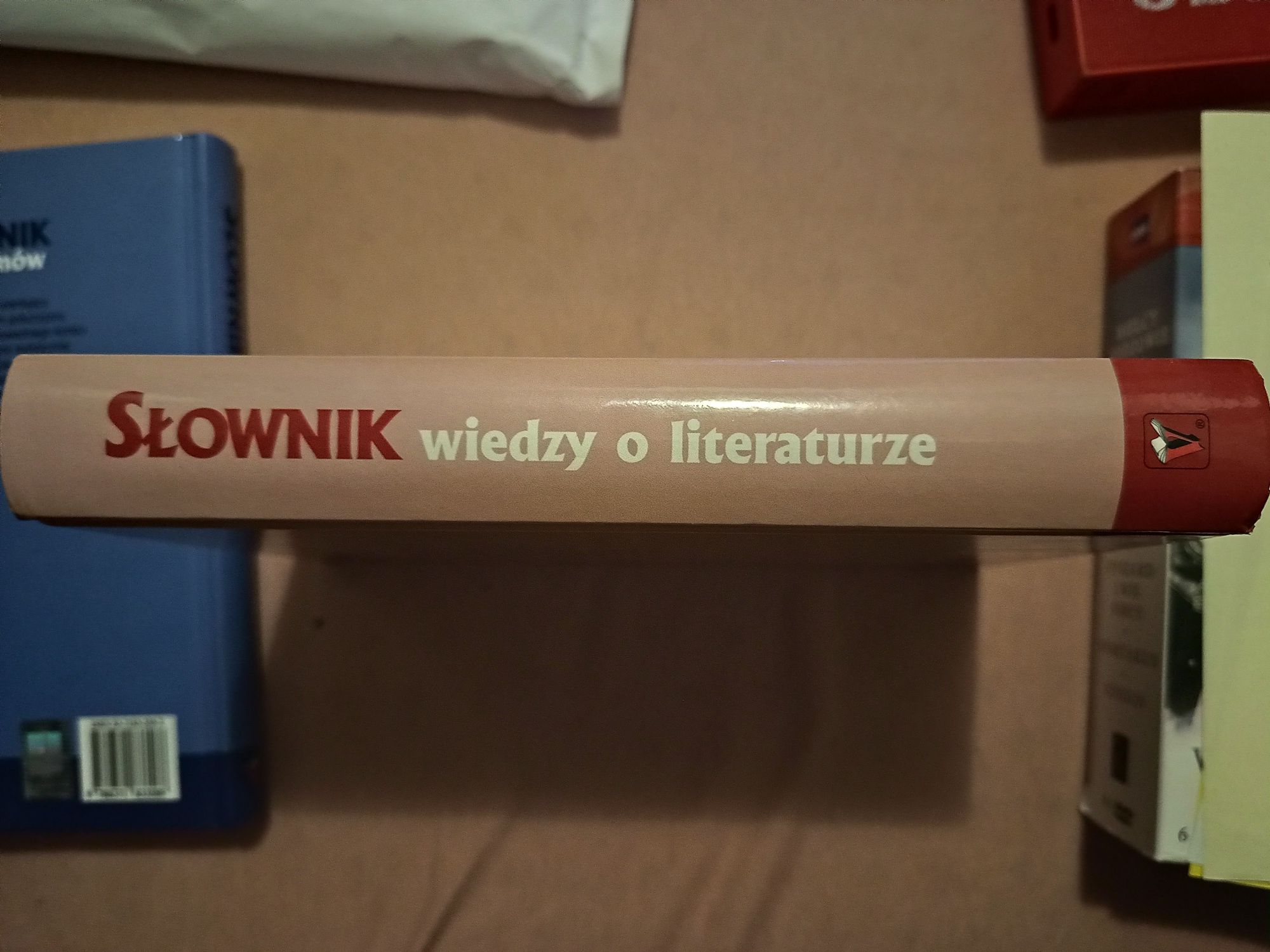 Słownik wiedzy o literaturze