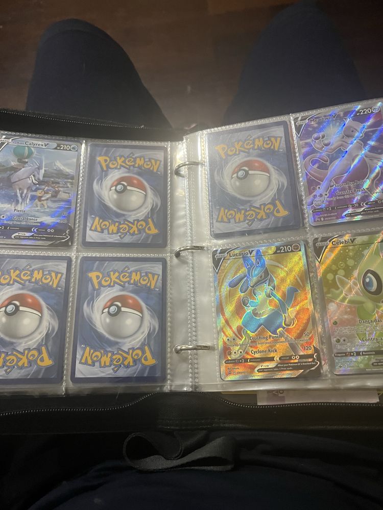 Binder de cartas pokemon