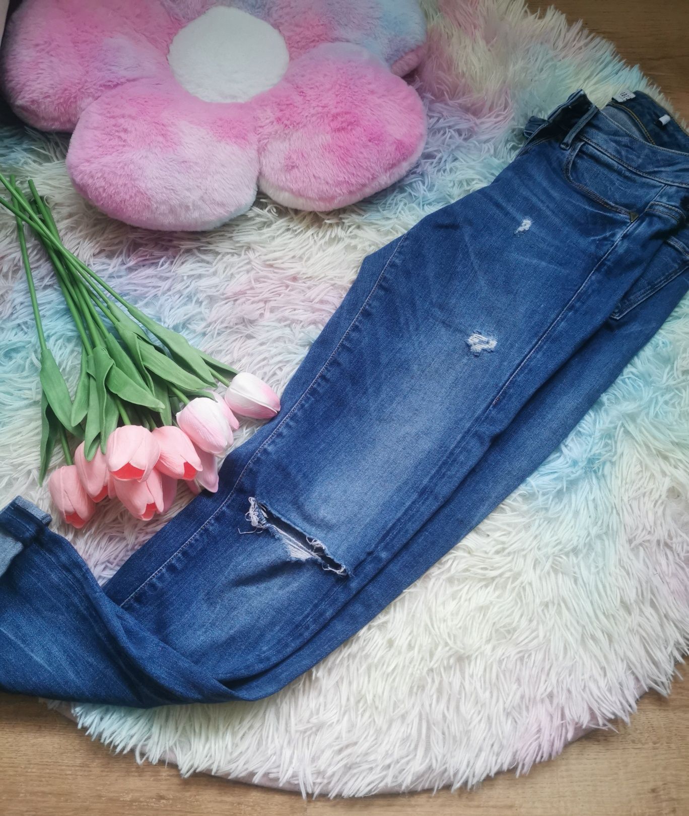 Spodnie guess jeggins z dziurami przetarciami premium xs