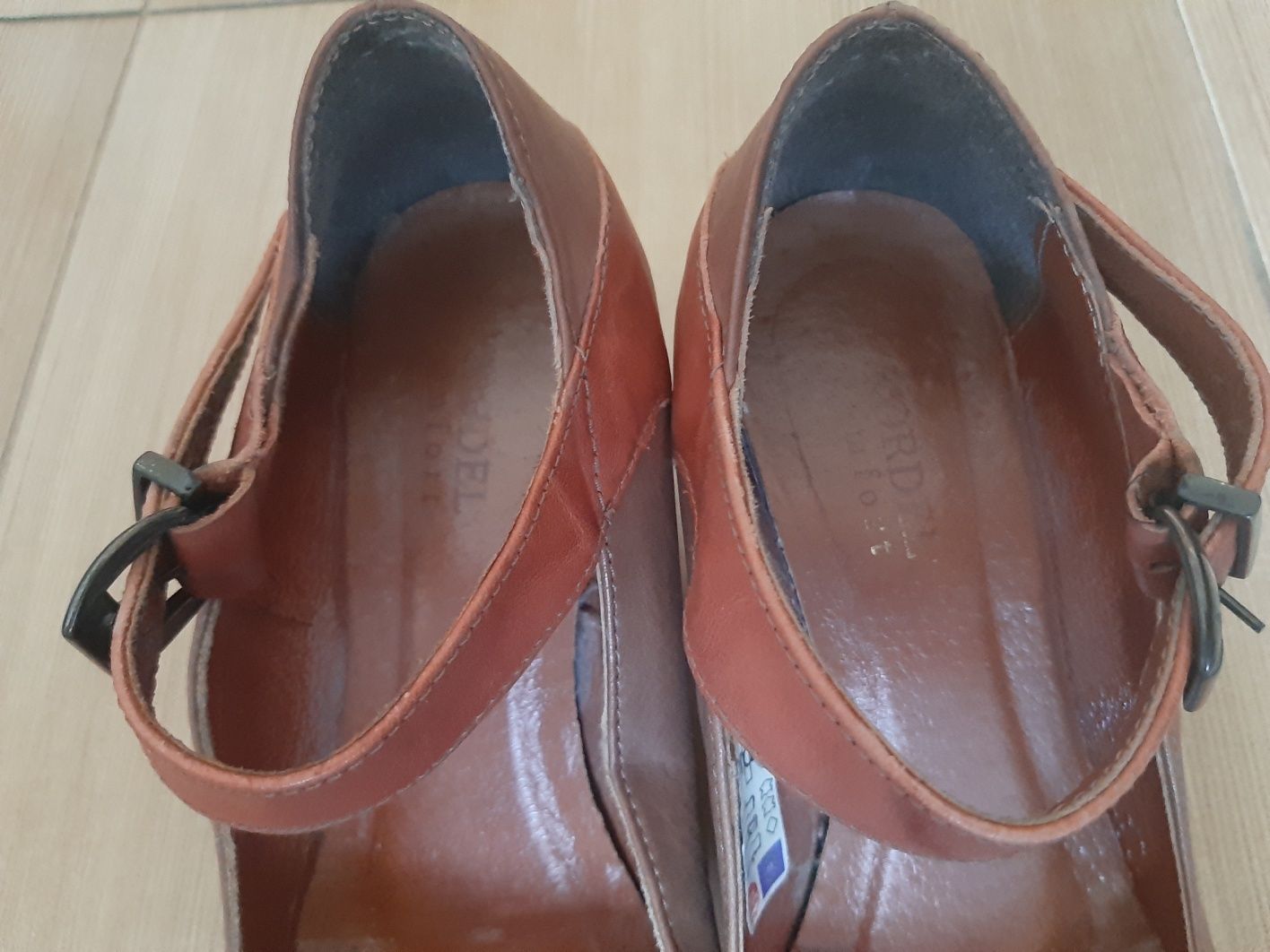 Buty skórzane Kordel roz.36 półbuty koturny