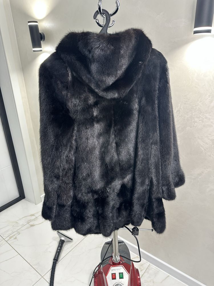 Продам норковые шубы