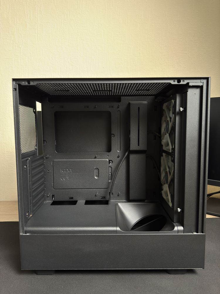 Корпус для ПК NZXT H5 Flow black