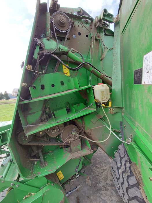 Witam.prasa John Deere 582 
Sprzedam prasę JD 582 MaxiCut z 2009r. Pie