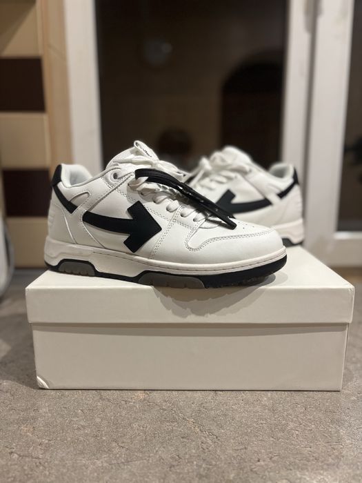 Off white out off office