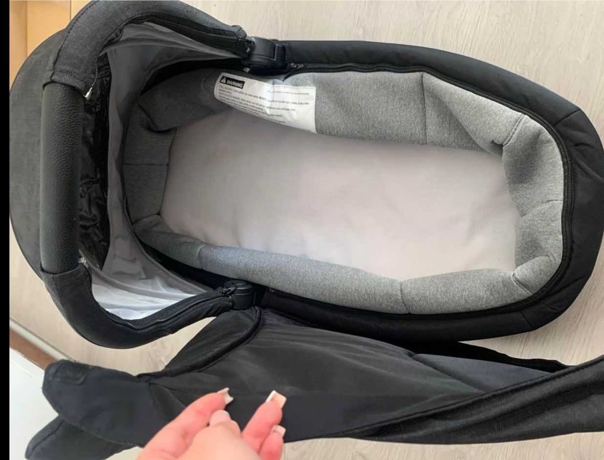 Alcofa adaptável a carrinho de bebé