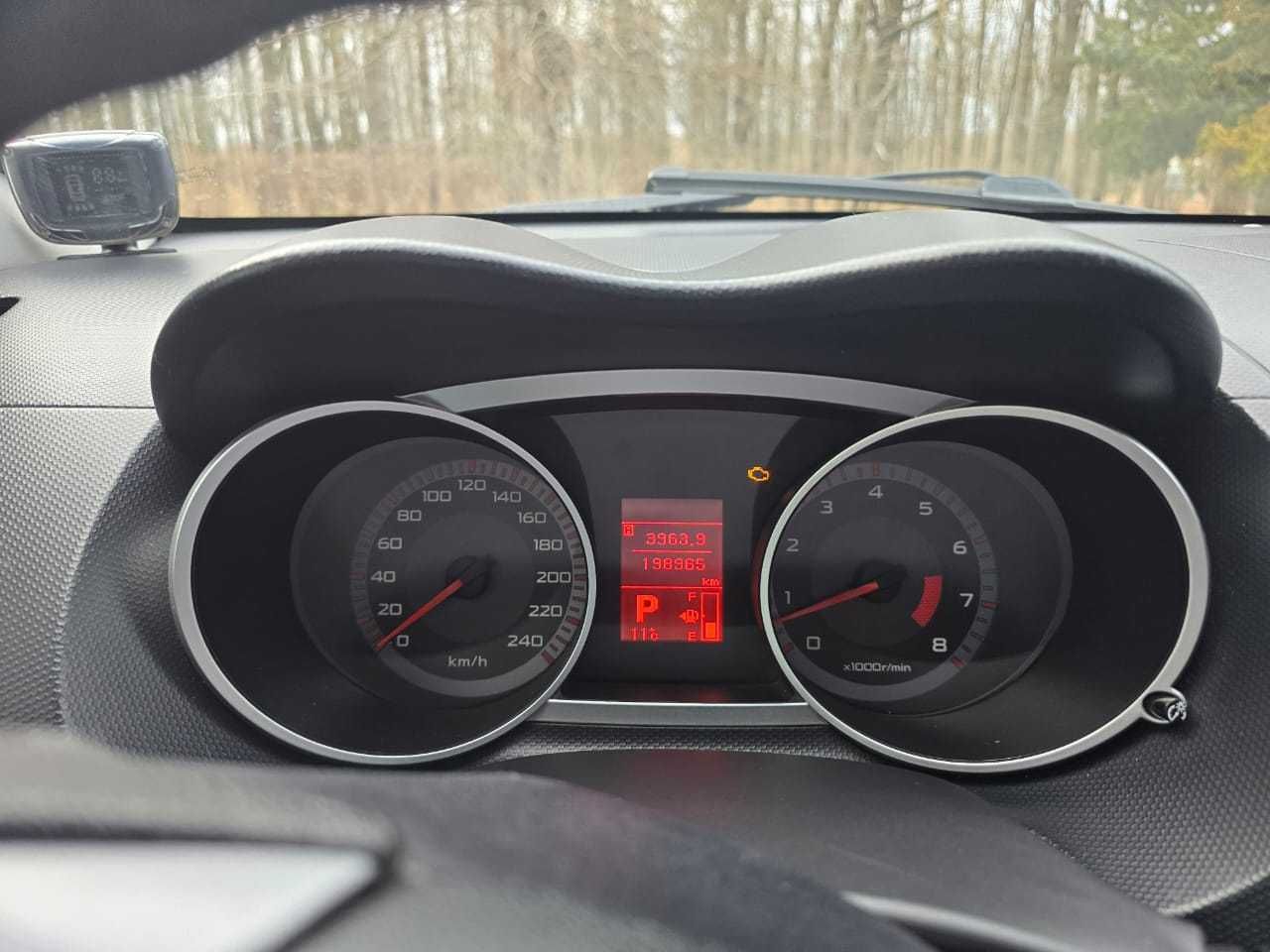 автомобіль Міцубіші
