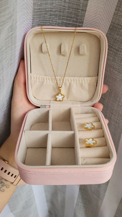 Подарунковий набір сережки та кольє