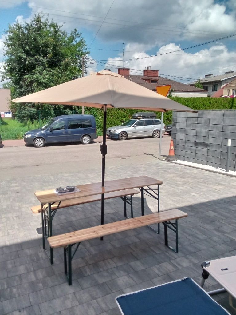 Zestaw mebli ogrodowych Kesser składany drewno. GRATIS PARASOL