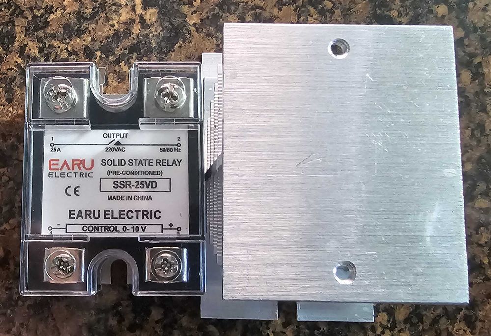 Przekaźnik półprzewodnikowy SSR EARU SSR-25VD + radiator