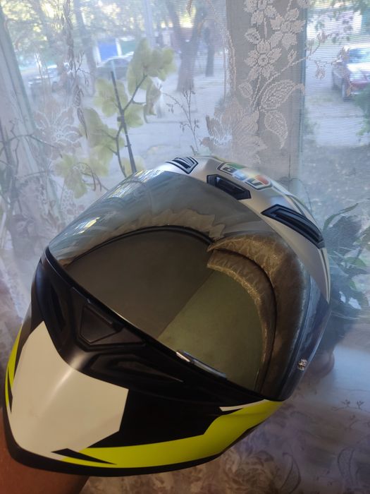 Шлем AGV k1 в хорошем состоянии