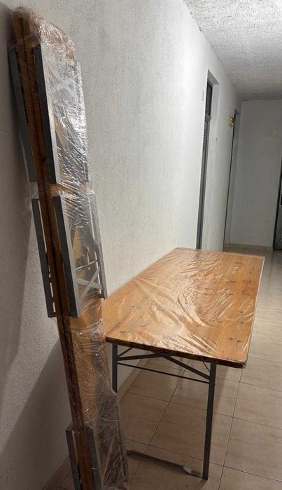 Conjunto mesa e bancos de jardim/terraço