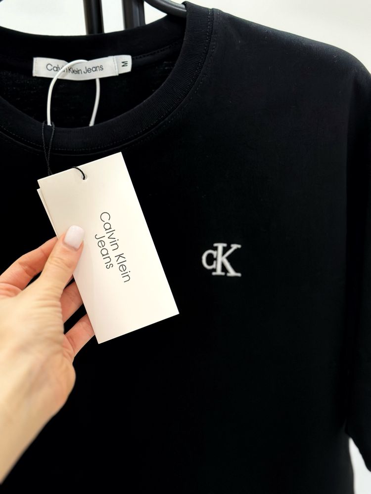 Футболки Calvin Klein
