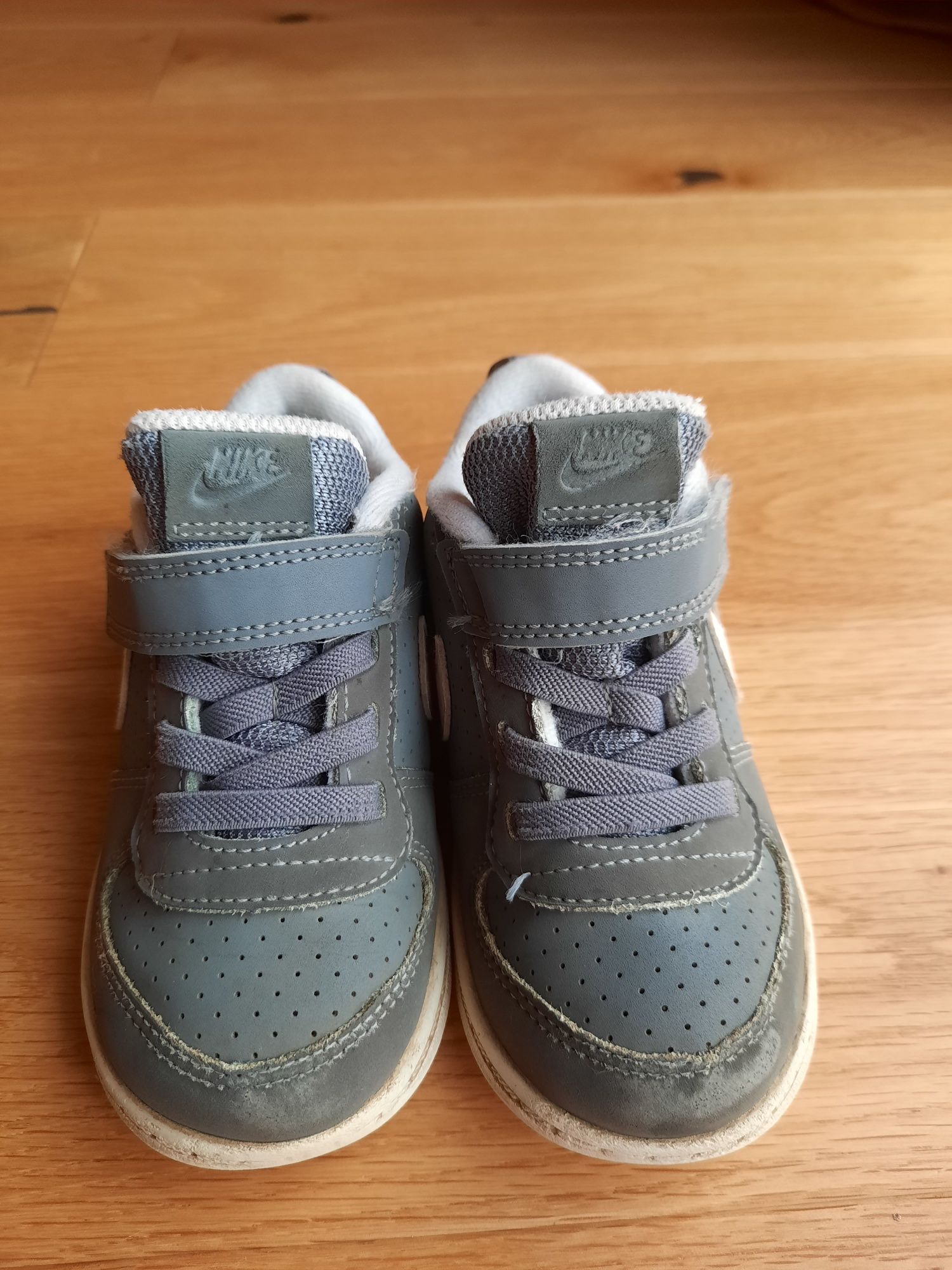 Buty nike dziecięce rozmiar 25 eu , 14cm