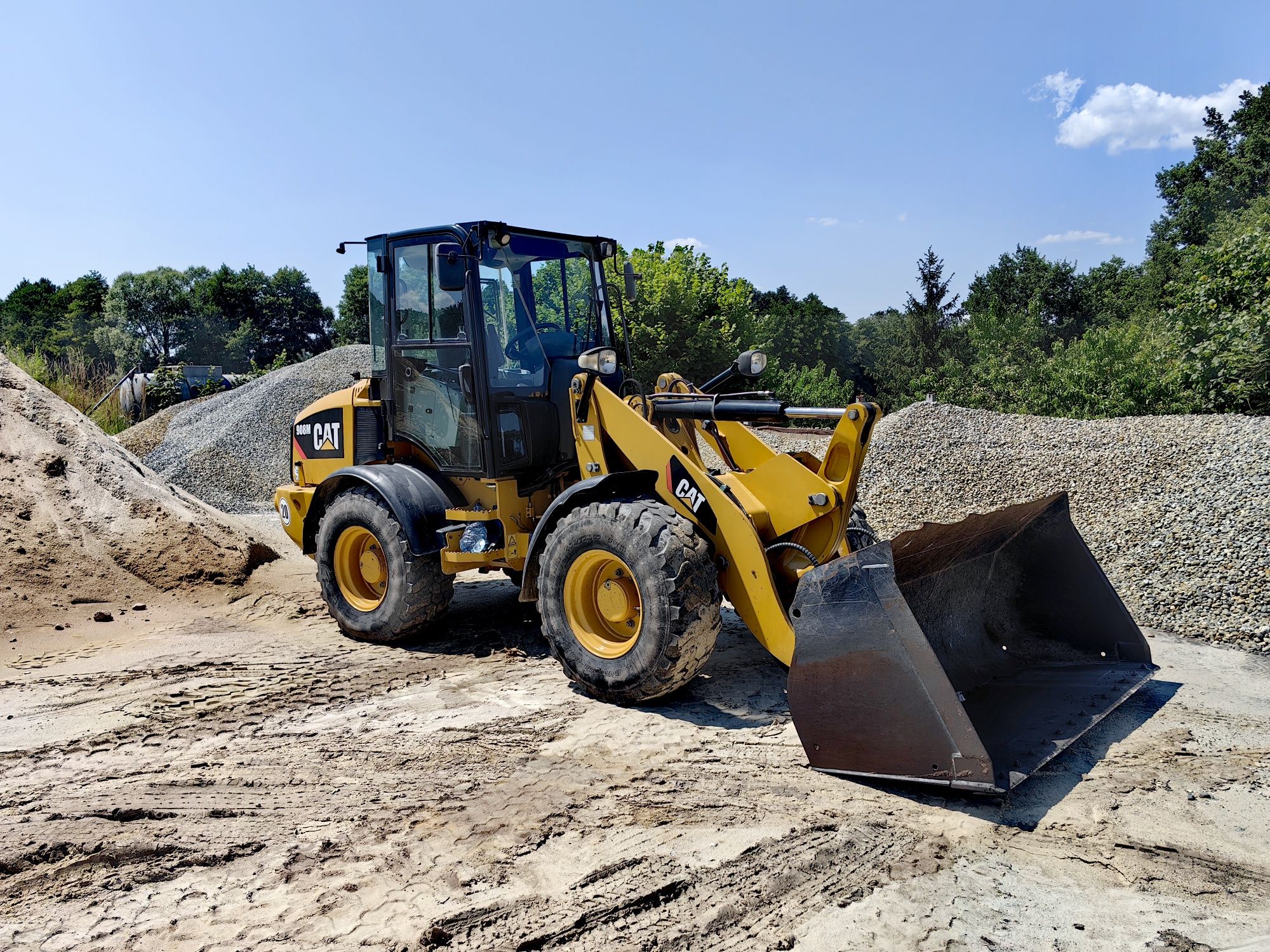 Cat 908M 2019r sprowadzona Stan idealny Cat 907 906 atlas 65 volvo l30
