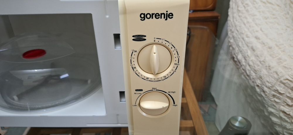 Микроволновая печь GORENIE