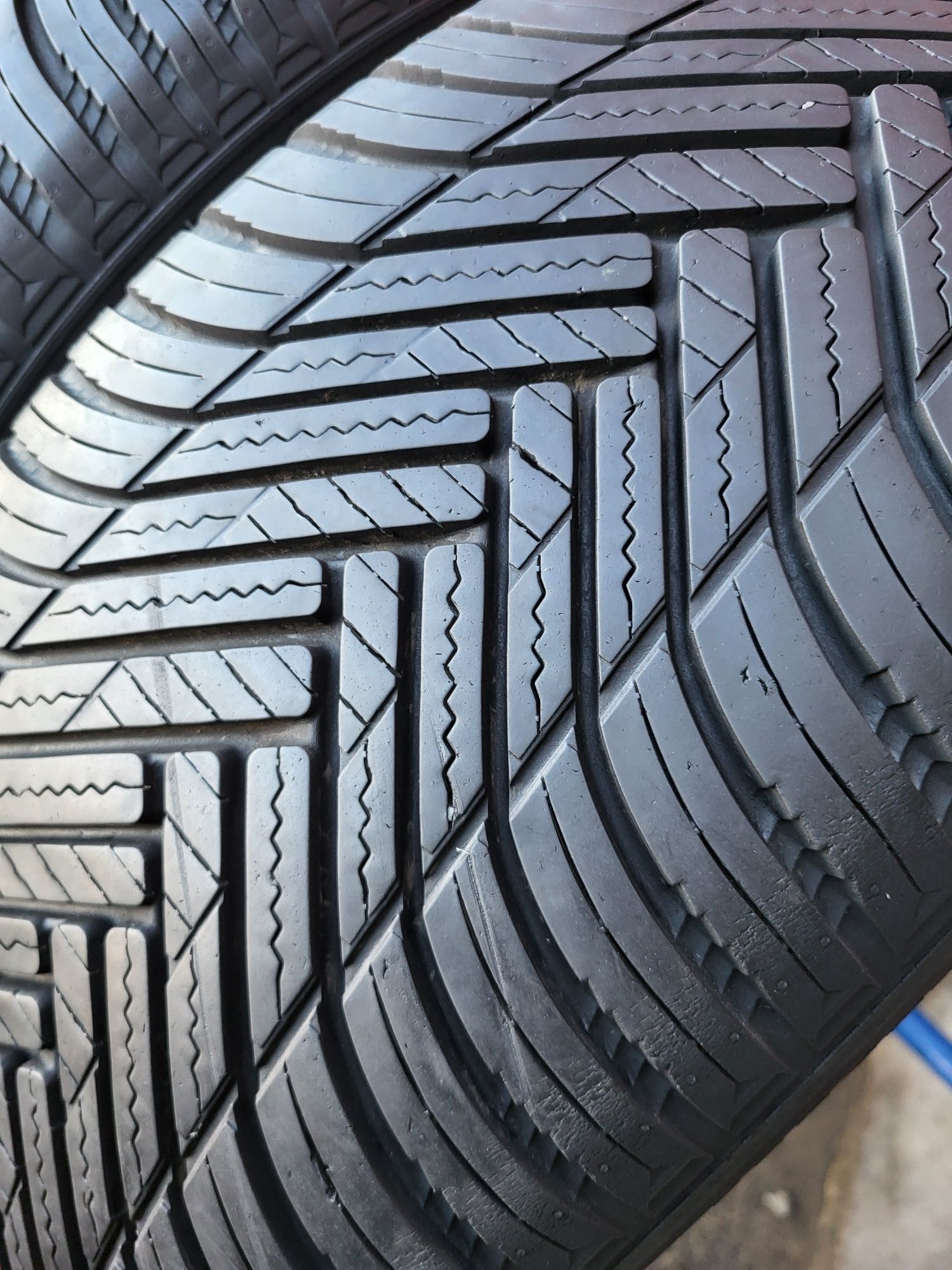 235/50/18 R18 Hankook Kinergy 4S 2шт ціна за 1шт шини