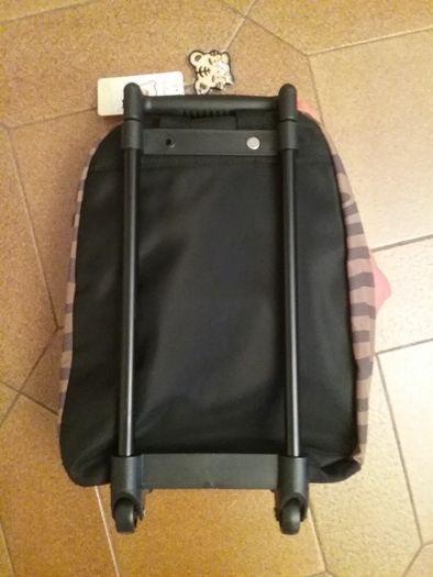 Mochila / Trolley para criança novo nunca usado