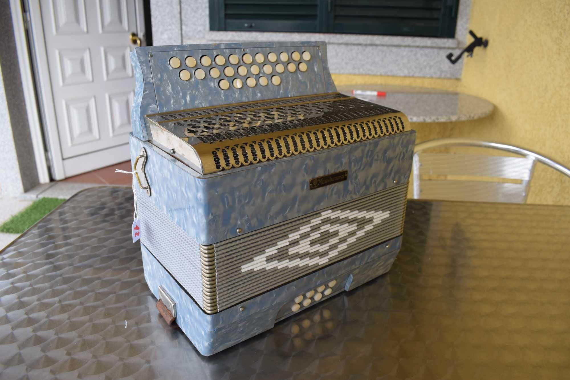 Concertina Nusbaummer 2 voz. Sol# Do# Fa#