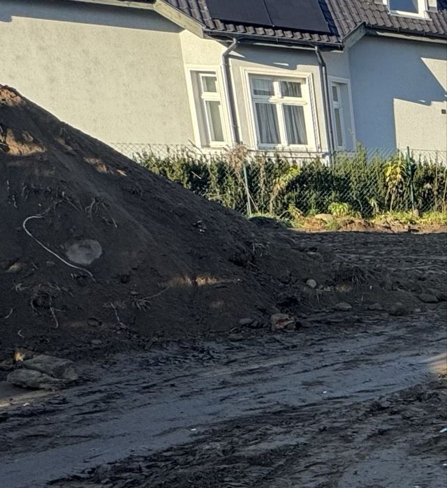 Ziemie z wykopu - dopłace  1 tys za odebranie