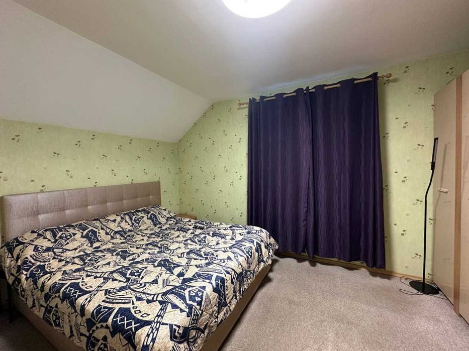 Продаж будинку 191м2 4 кімнати 18 соток