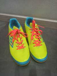 Buty halowe Umbro r.38