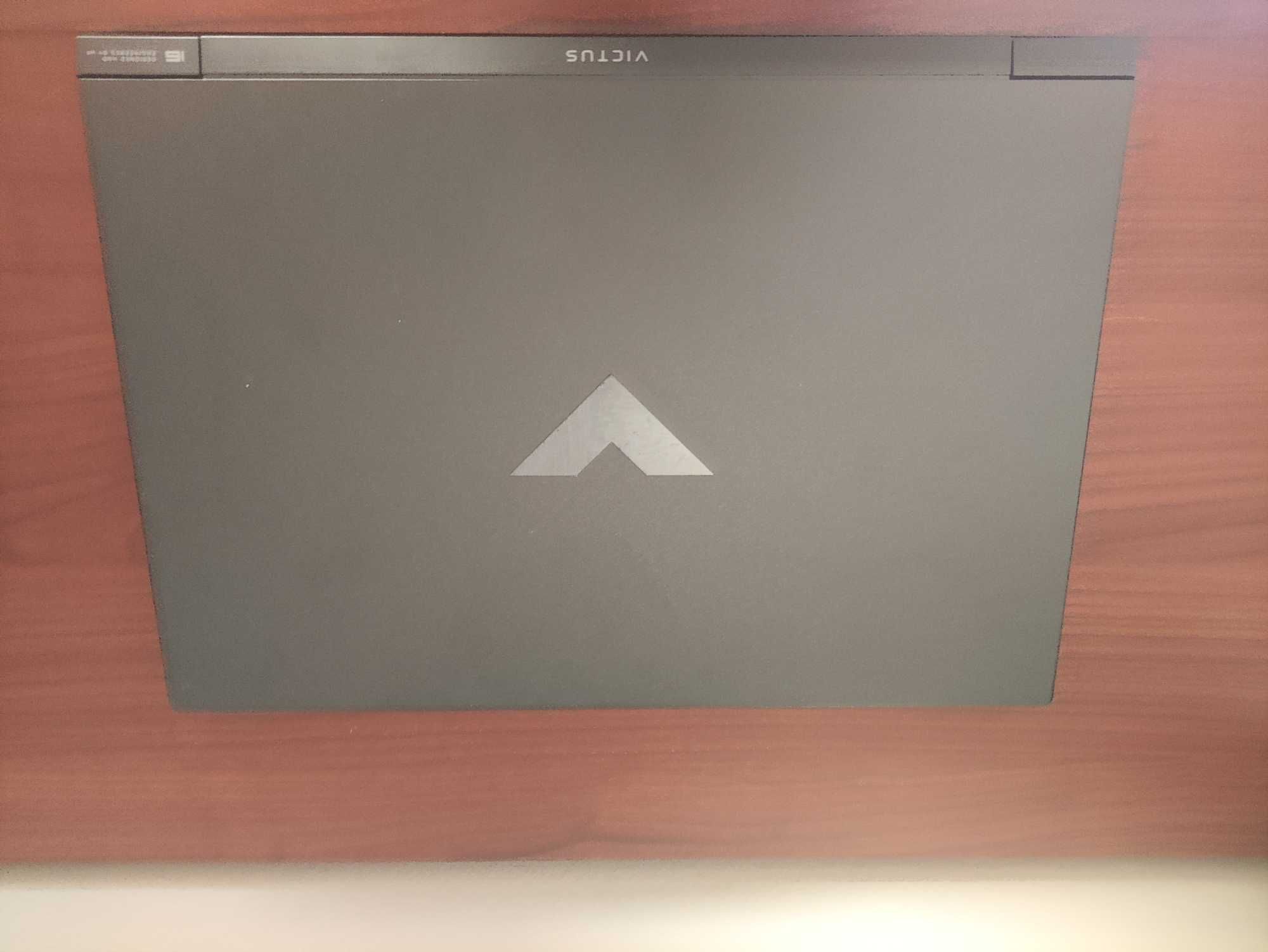 HP Victus 16 144Hz 5-14450HX / 32GB / 512 GB + 1 TB / Win11 RTX4060