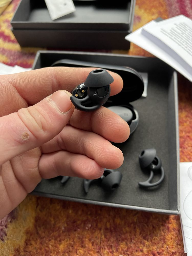 BOSE sport earbuds