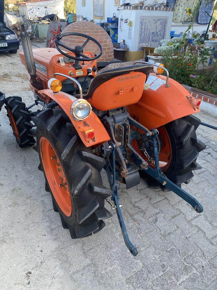 Trator Kubota ZL1501 DT