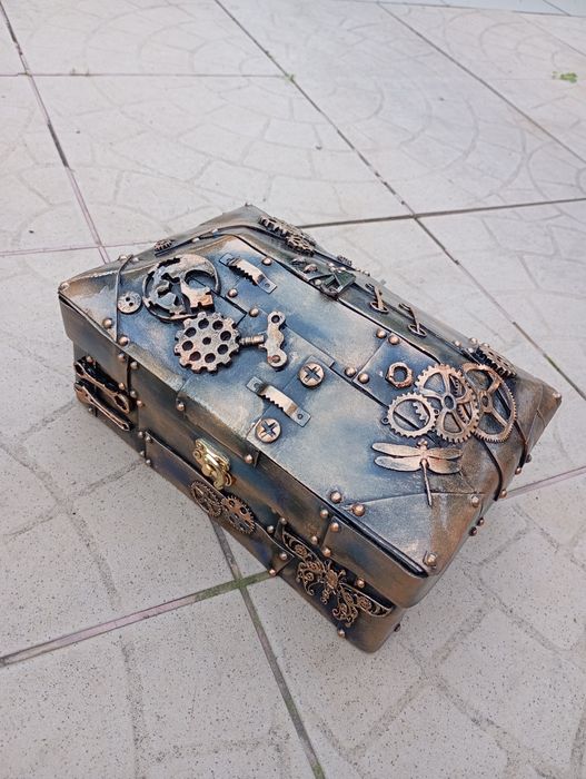 Скринька ручної роботи