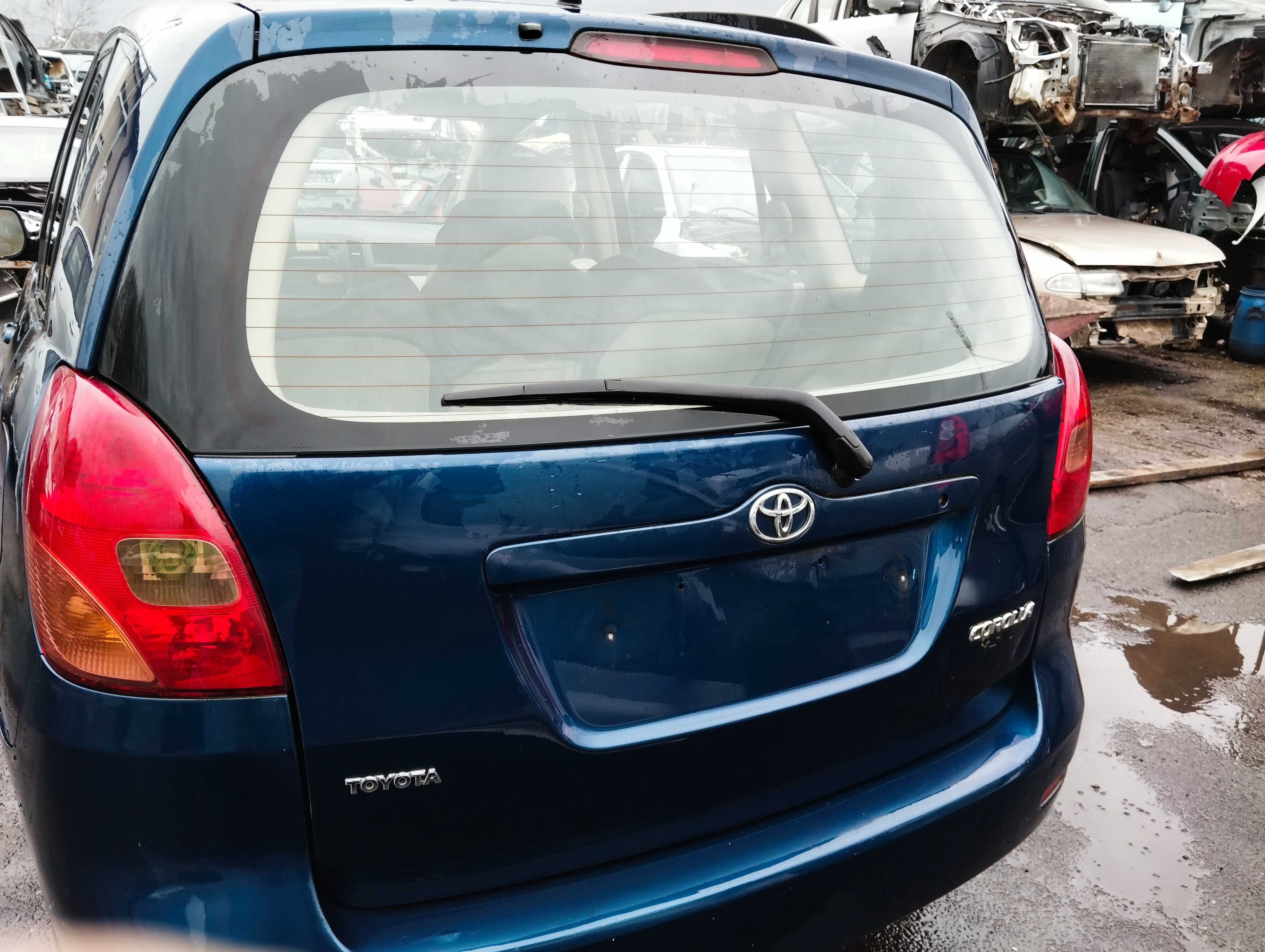 Toyota Corolla Verso 2.0 D4D 2002r.Zderzak tylny.