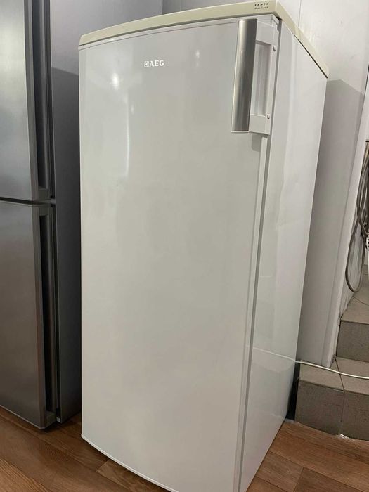 Холодильник без морозилки AEG S32500KSW1 Німеччина 240л. Технодом
