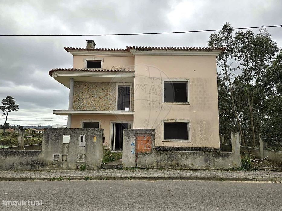 Moradia T7 para venda