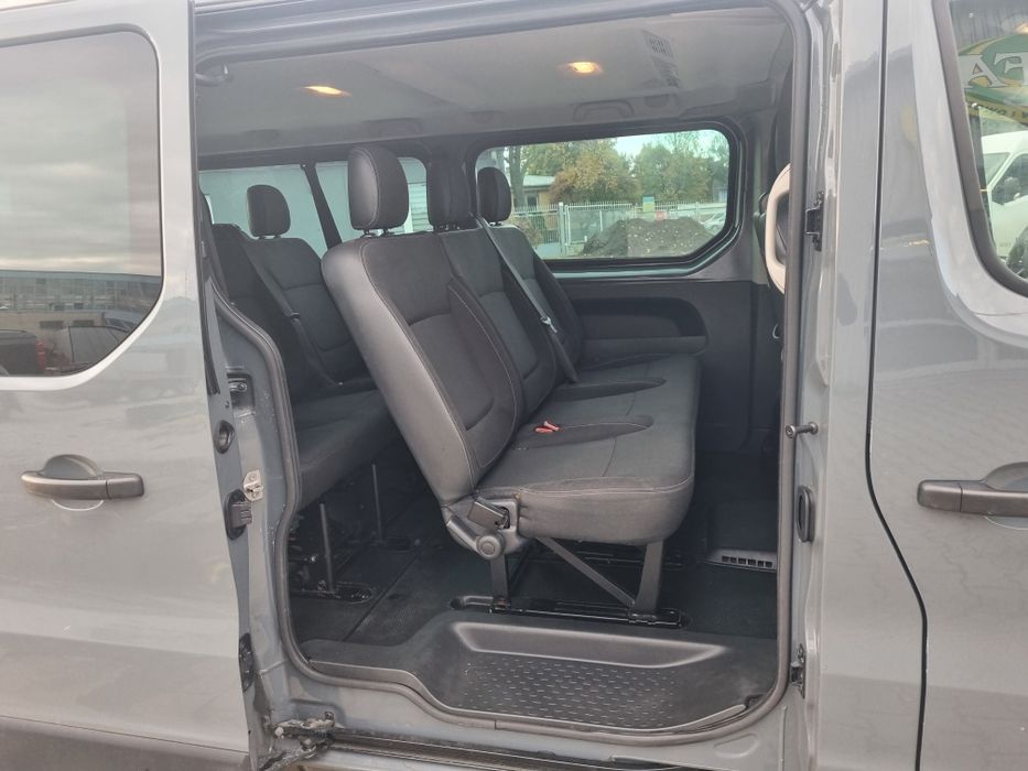 Renault Trafic combi salon Polska  I właścici 2021 pierwsza rejestracj