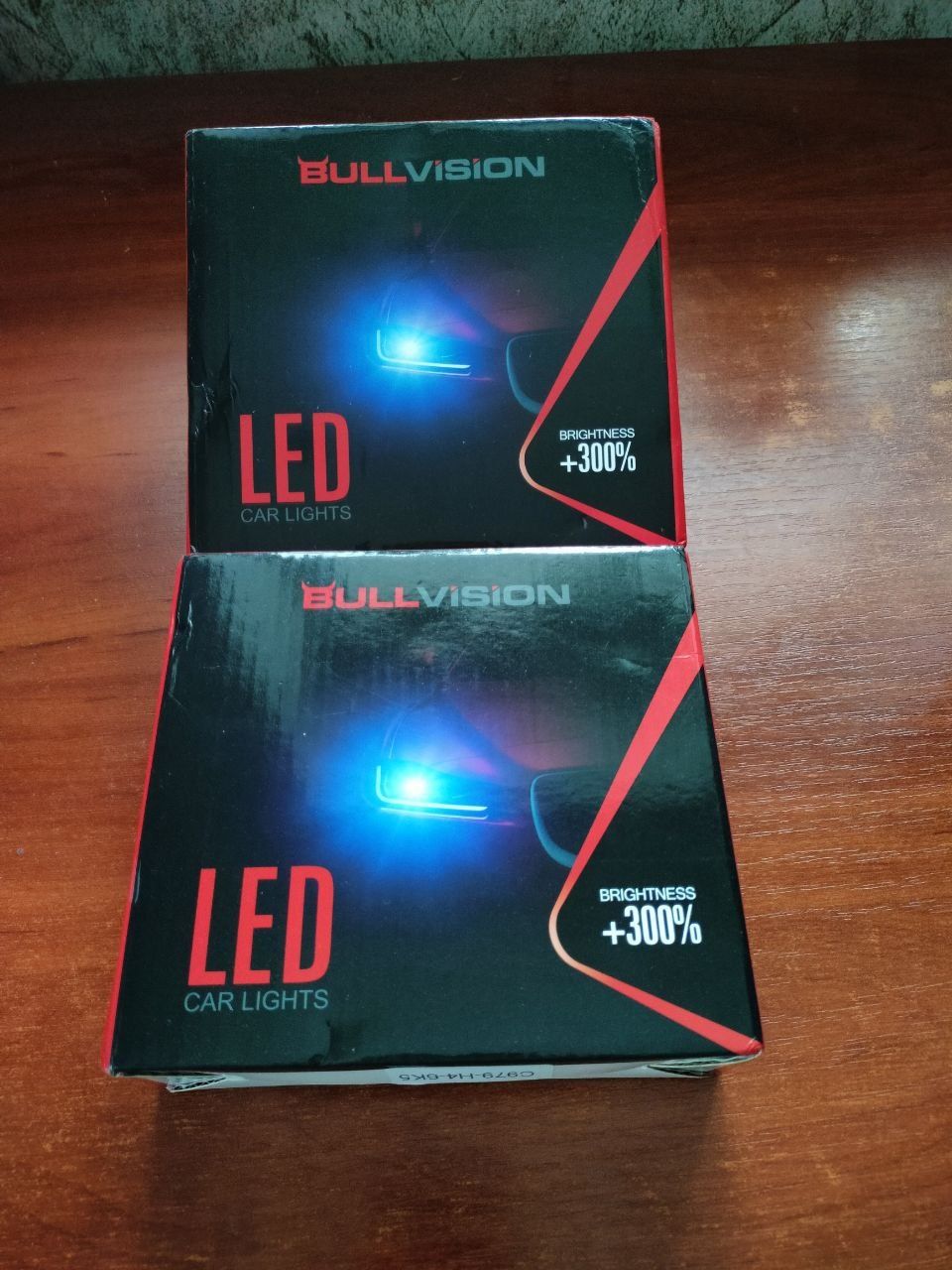 Світлодіодні лампи Bullvision H4 LED 6500K лампочки лед светодиодные
