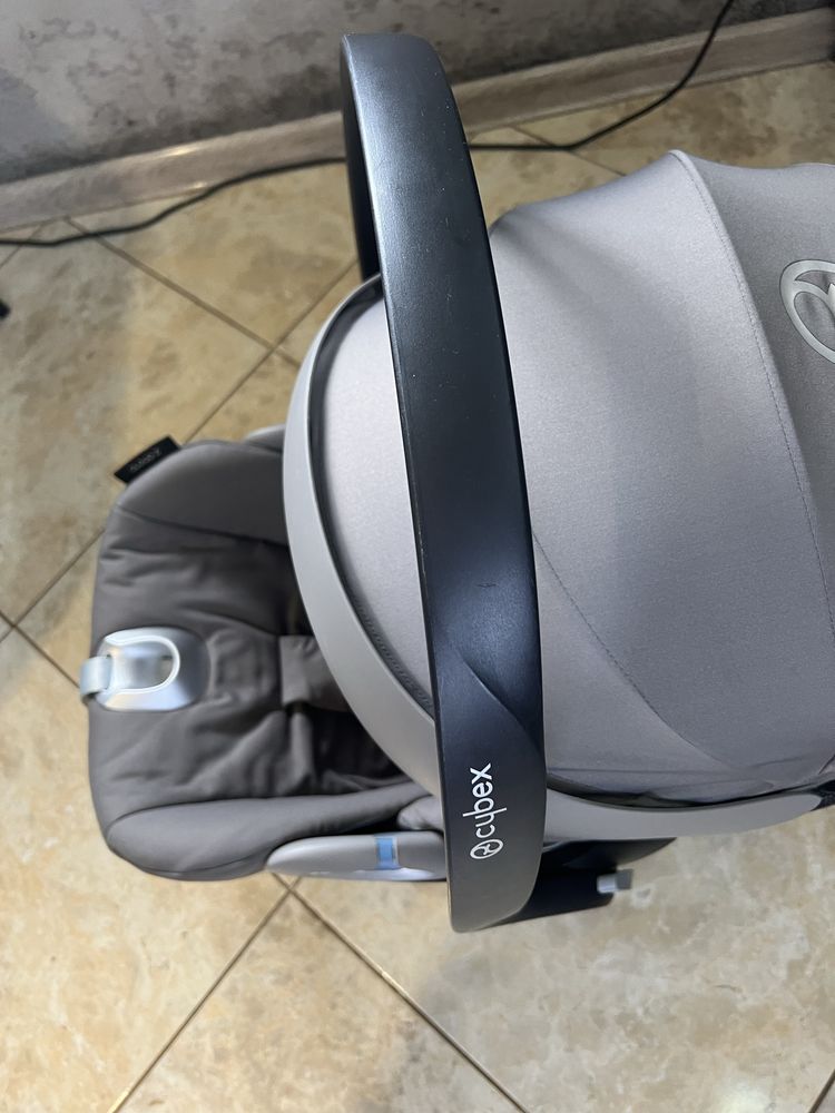 Cybex Cloud Z i-Size авторкрісло