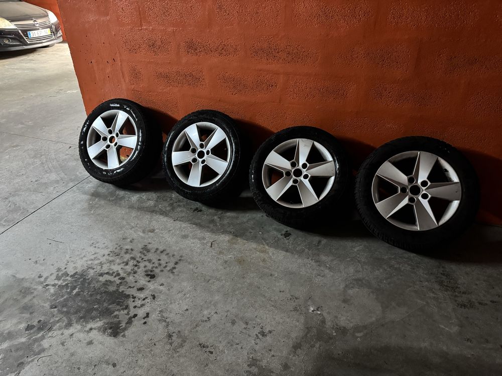 Jantes originais skoda aro 16 com pneus