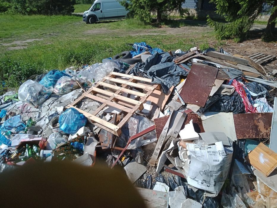 Opróżnianie Mieszkań Domów Wywóz Mebli Śmieci Gabarytów Przeprowadzki