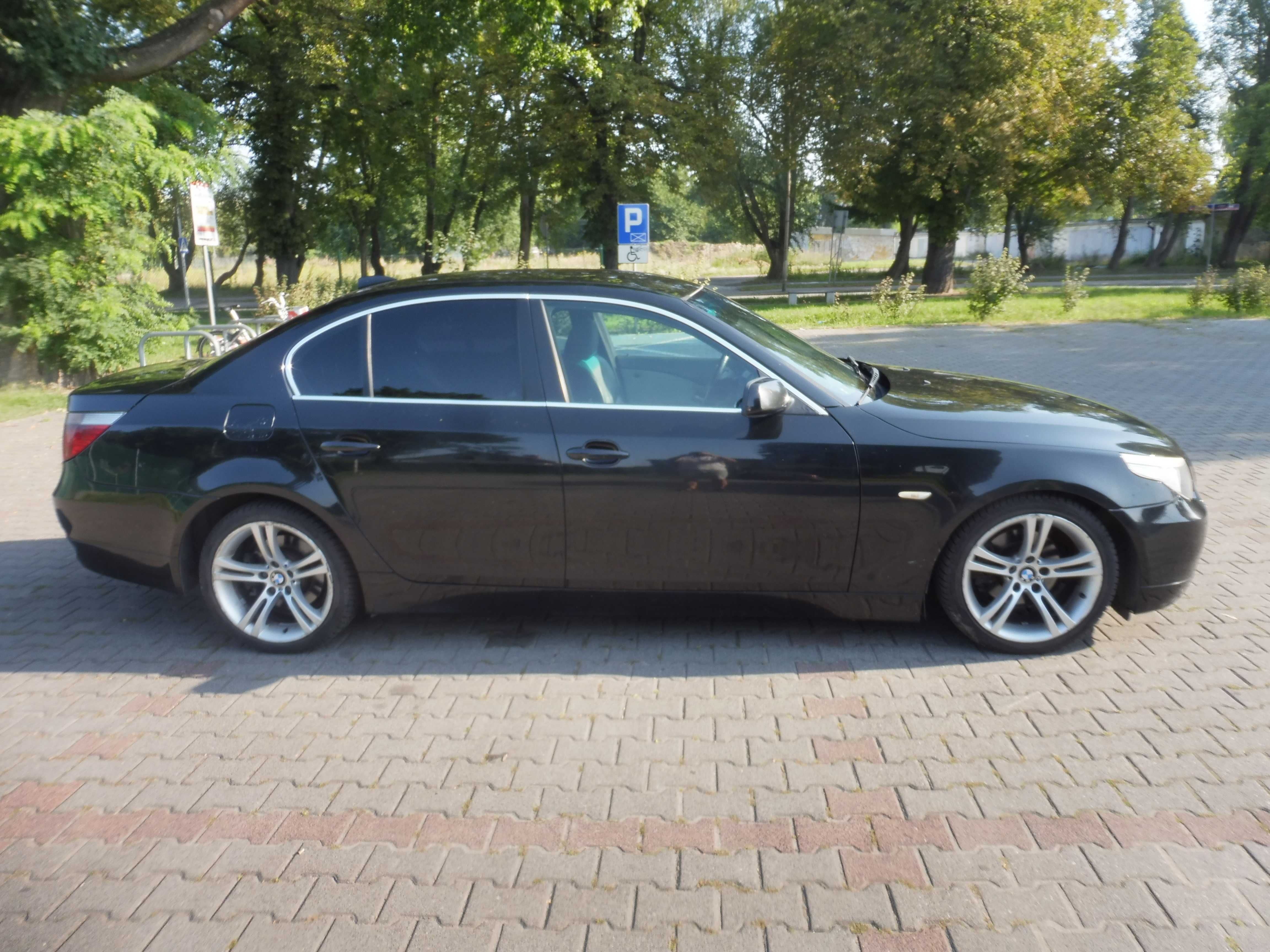 BMW 5  2,5 w bdb stanie z malym przebiegiem