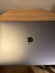 Sprzedam laptop MacBook Pro (15 cali 2017) . W dobrym stanie