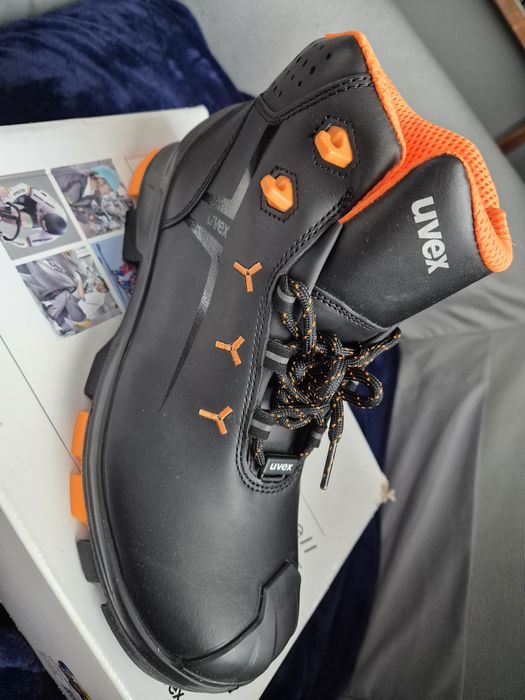 Buty robocze, Safety footwear