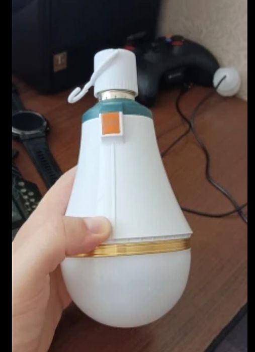 Аккумуляторная лампа для экстренных ситуаций