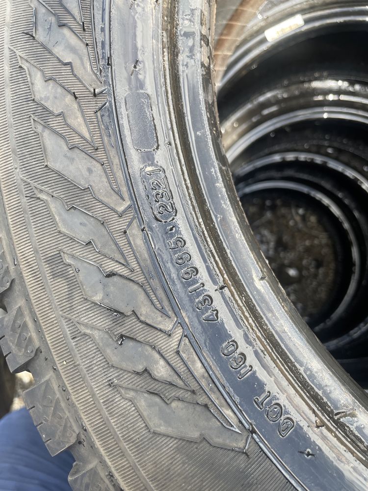 Шини 215 60 17c nokian