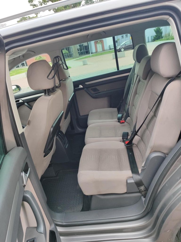 Volkswagen Touran 2.0 benzyna+LPG DOINWESTOWANY