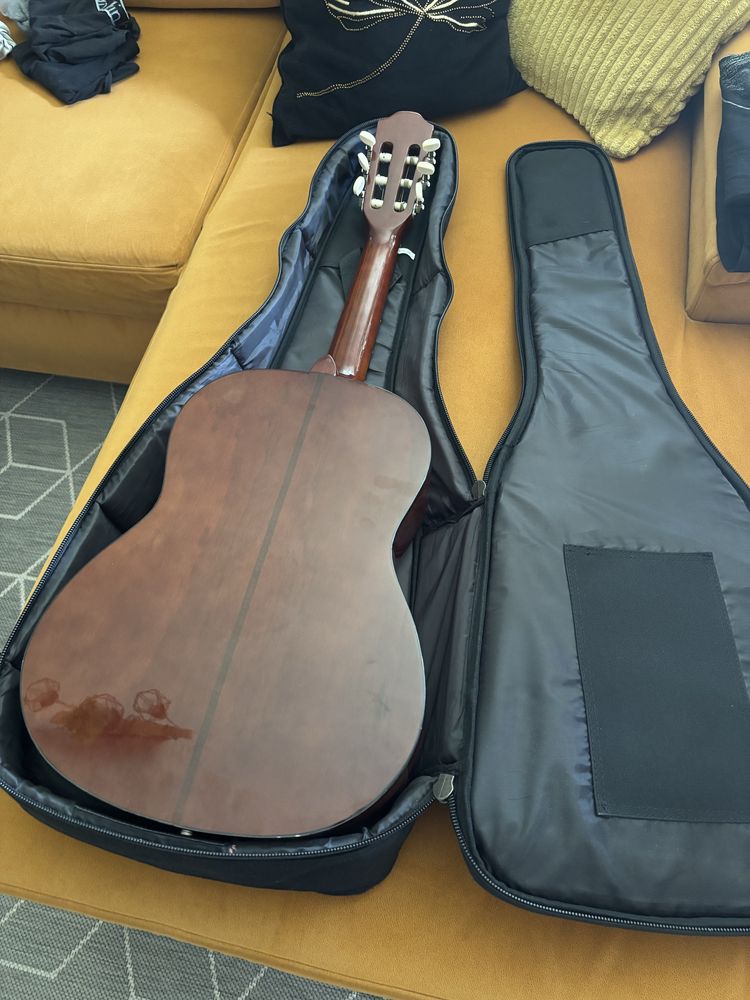 Gitara klasyczna 3/4 z przetwornikiem plus pokrowiec plus gratis
