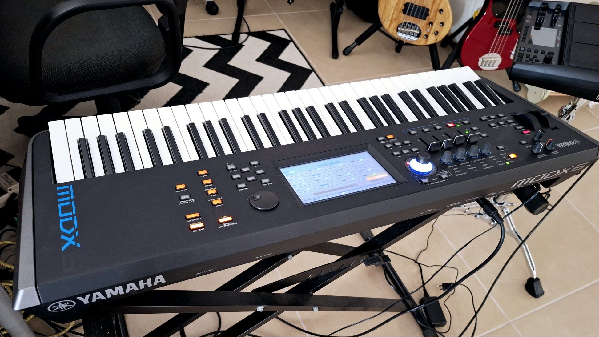 Yamaha Modx 6 com softcase oficial e presets Workstation Sintetizador