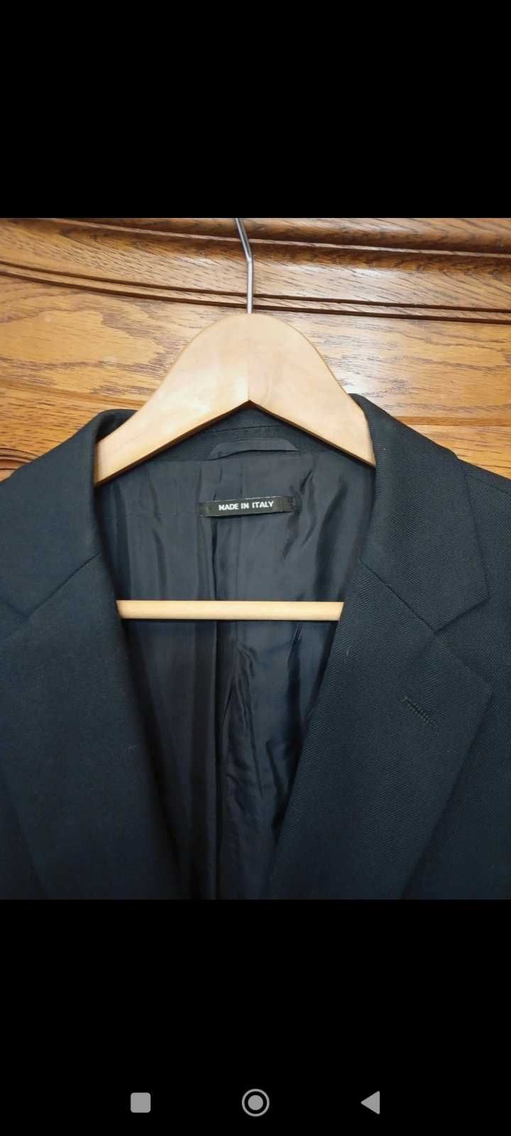 Garnitur Giorgio Armani
56