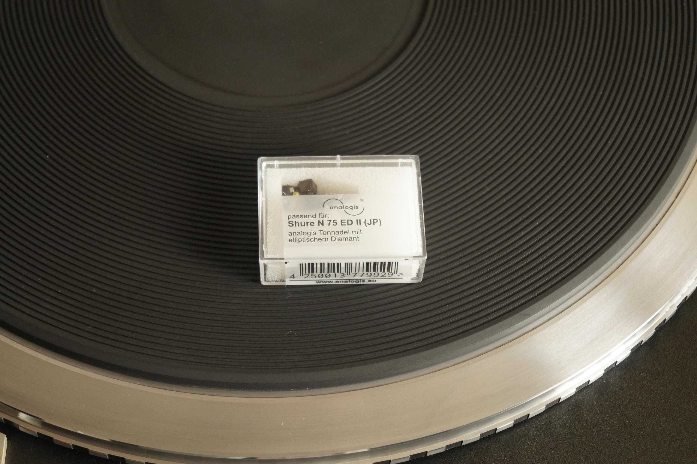 Gramofon Hitachi HT-550 + wkładka/igła Shure